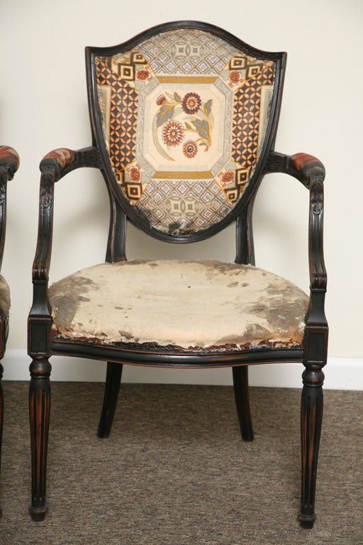 Italian Neoclassical Pair of Elegant Armchairs with Shield Backrest For Sale