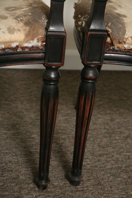 20th Century Neoclassical Pair of Elegant Armchairs with Shield Backrest For Sale