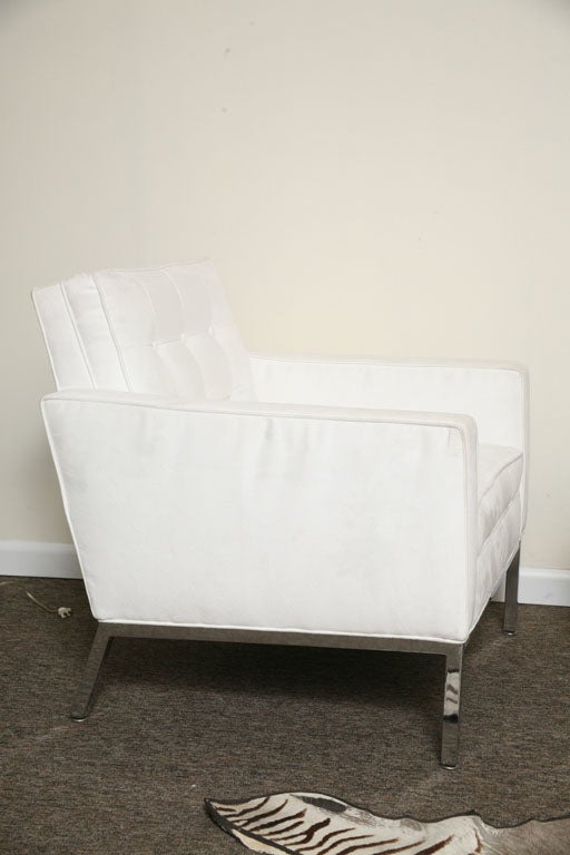 Metal Pure White Ultra Suede Pair of Classic Chairs by KNOLL