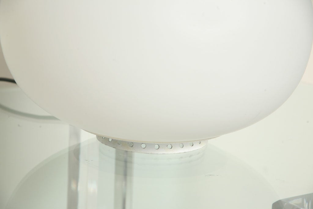 Mid-20th Century Pair of Fontana Arte Glass Lamps Designed by Max Ingrand & Pietro Raimondi Italy For Sale
