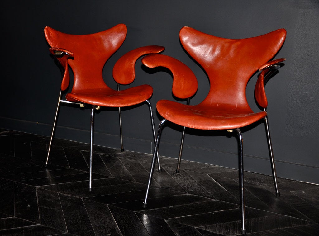 PERFECT ORIGINAL SET OF 8 RICH RED LEATHER ARNE JACOBSEN 