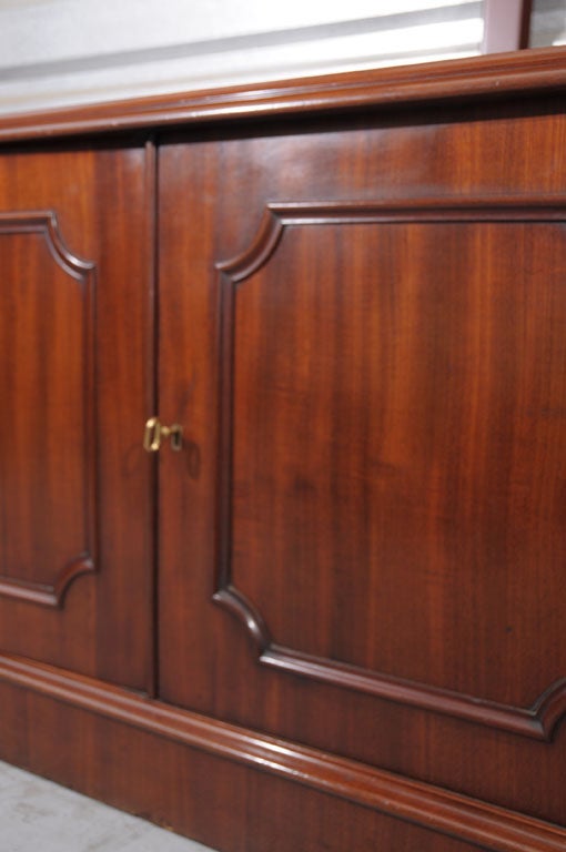 English Serving Console or Sideboard of Mahogany with Turned Supports For Sale 2