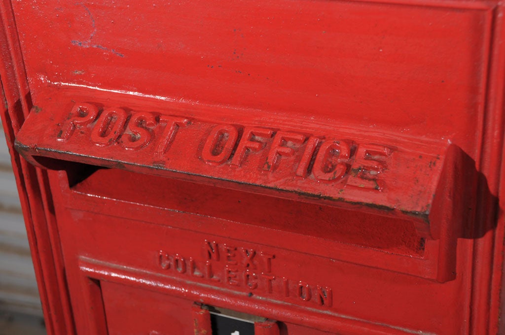 British Royal Mail Post Box of Cast Iron (with Key) 1