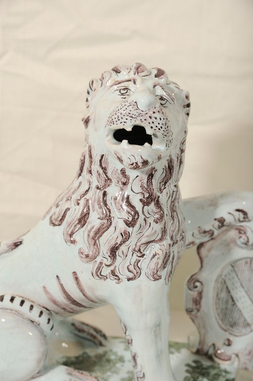 Pair of Dutch Delft Lions Sculpture In Excellent Condition In Katonah, NY