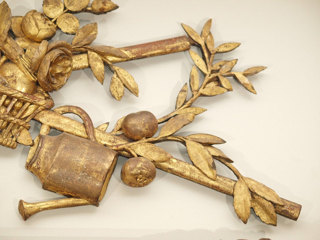 Carved EXCEPTIONAL GILT WOOD CARVING For Sale