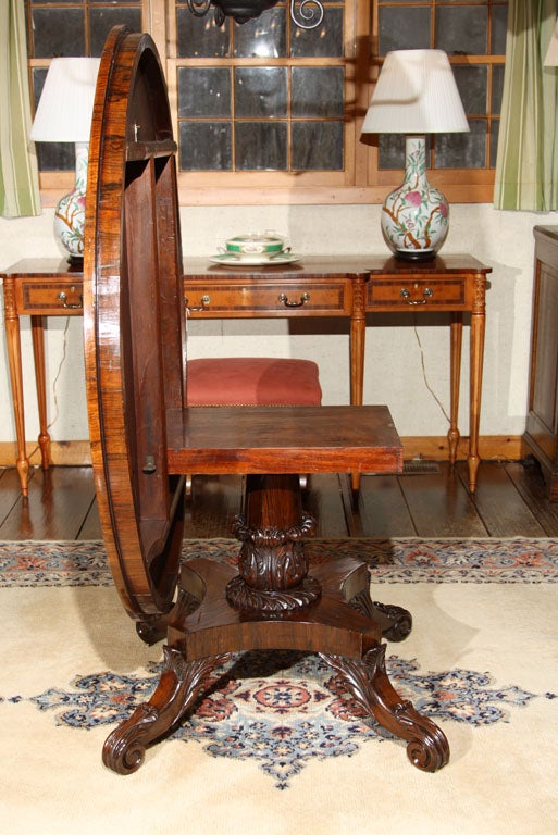 Table d'entrée anglaise du 19ème siècle en bois de rose en vente 1