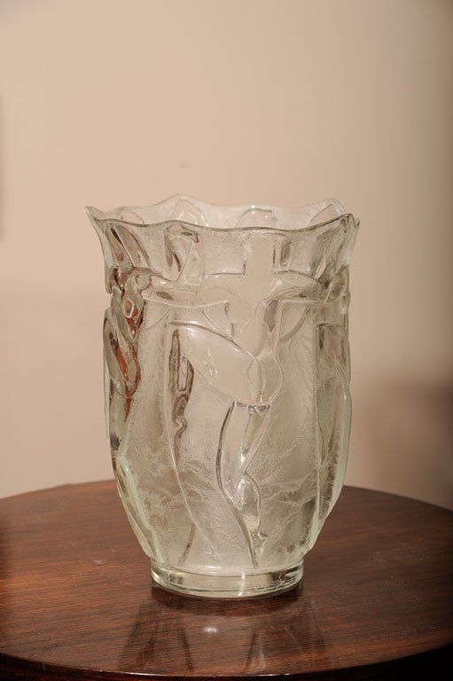 French Art Deco Glass Vase by Verrerie Degue, David Gueron For Sale