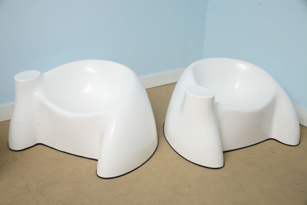 American PAIR OF CASTLE CHAIRS BY WENDELL CASTLE