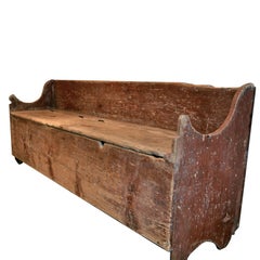 EARLY AMERICAN BENCH WITH STORAGE