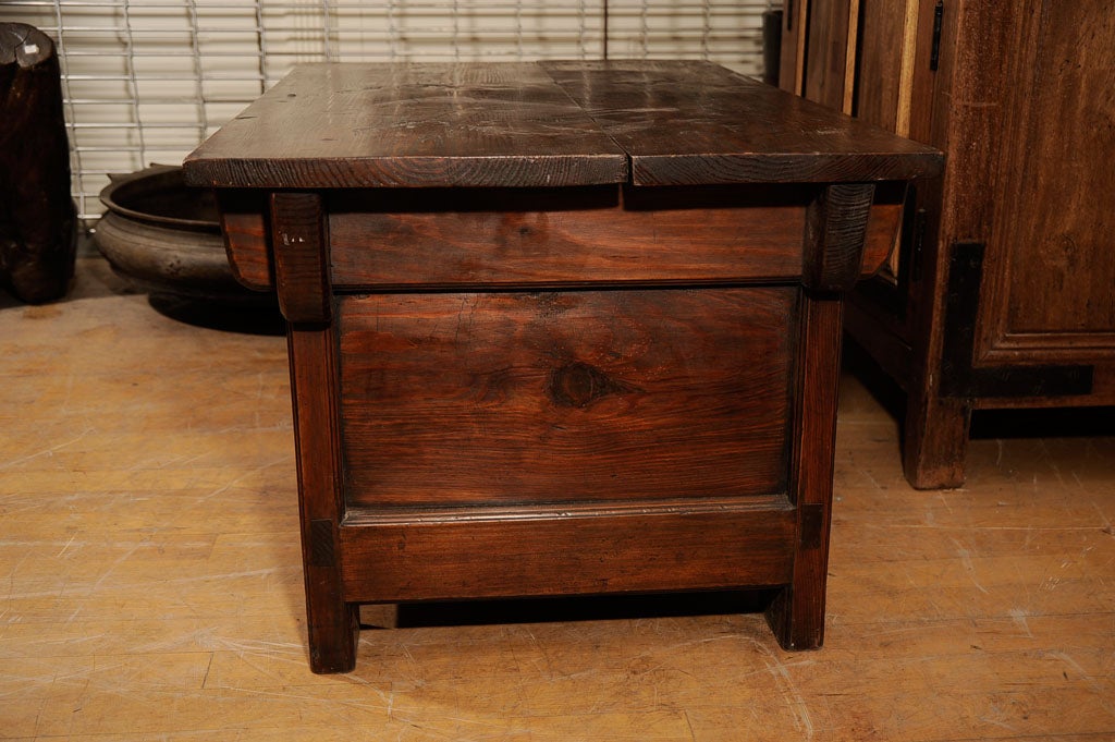 Pine Rice Chest In Good Condition For Sale In New York, NY