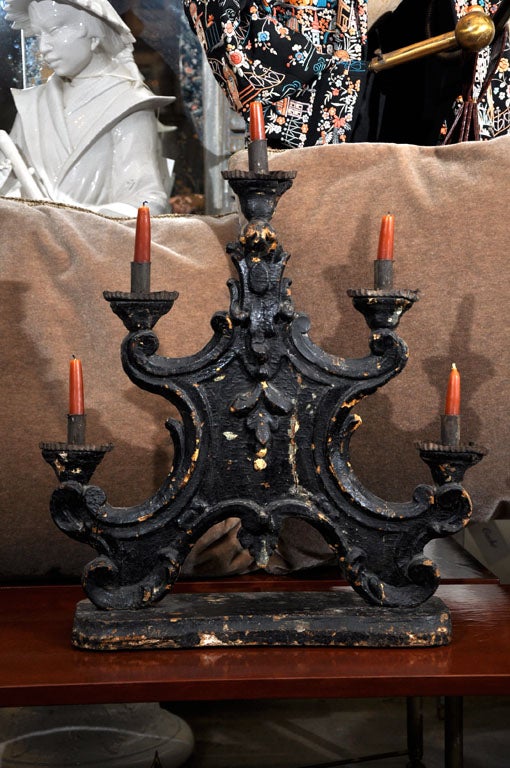 18th Century Pair of Italian Carved Wooden Candlesticks In Distressed Condition In Los Angeles, CA