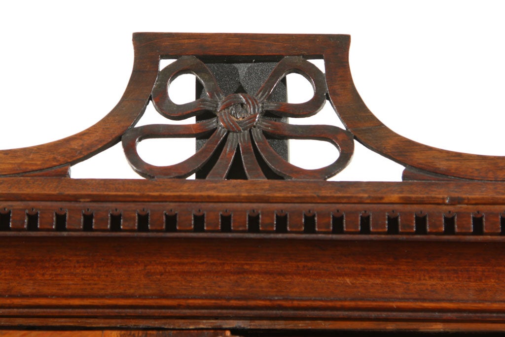 Georgian Mahogany Linen Press In Excellent Condition In Woodbury, CT