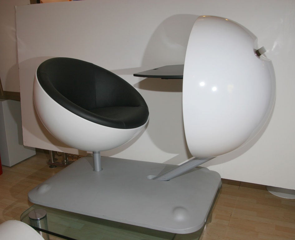 The Globus desk is truly a remarkable writing desk,With its unique function to fold itself into a complete globe. It is able to save space and still give a fashionable look.