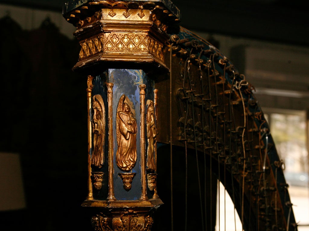 World of Interiors Gothic Gilded Harp 1