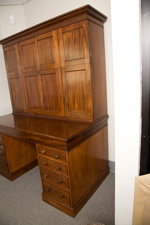 1850s English Mahogany Estate Desk with Molded Cornice Upper Cupboard 4