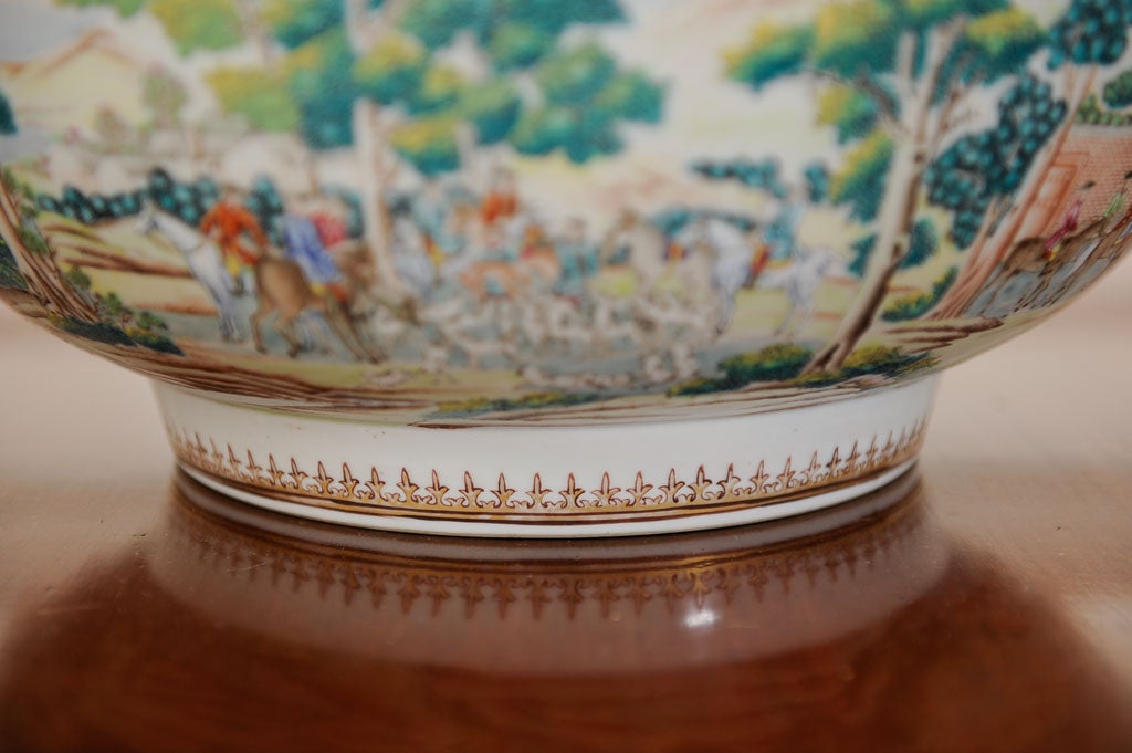 Chinese Export Hunt Scene Porcelain Punch Bowl For Sale 1
