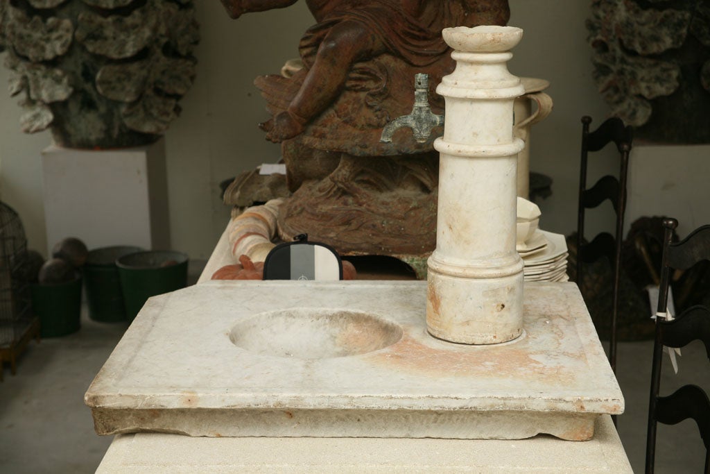 Français Lavabo en marbre blanc Directoire en vente