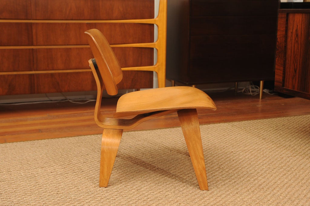 Mid-Century Modern Early Charles Eames LCW