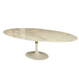 Saarinen Large Oval Tulip Table