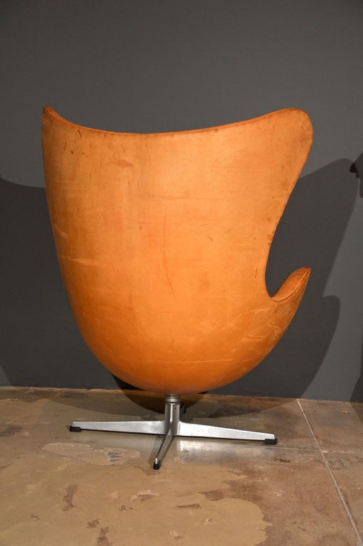 Late 20th Century EARLY EDITION ARNE JACOBSEN EGG CHAIR