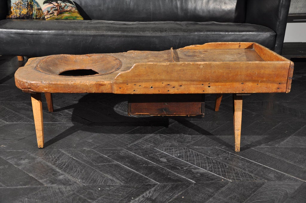 PRIMITIVE ITALIAN COBBLER TABLE