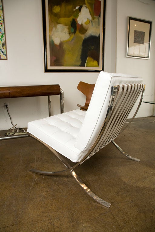 Barcelona chair by Mies Van Der Rohe for Knoll in white leather 4