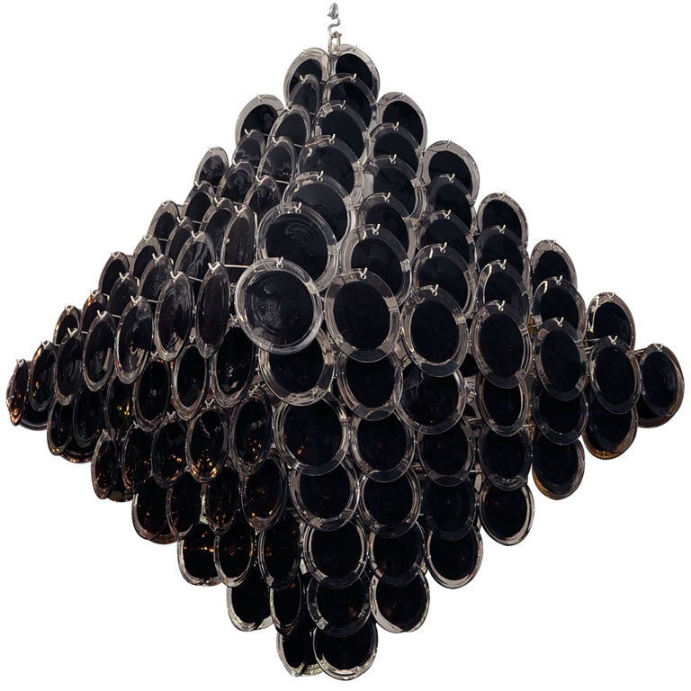 Grand lustre à disques en verre de Murano noir en forme de double pyramide
