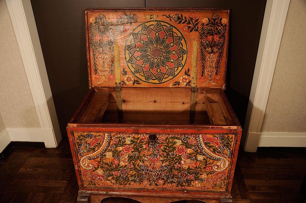 Hand-Painted Tyrolian Lift-Top Trunk 2