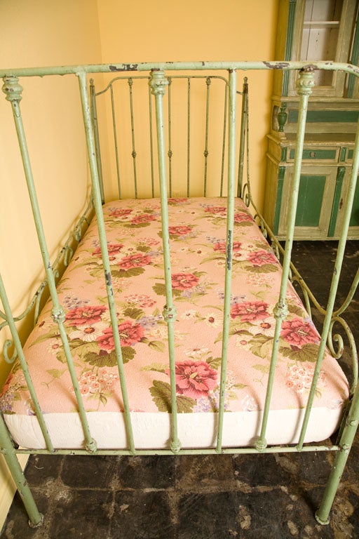 Vintage Iron Day bed 5