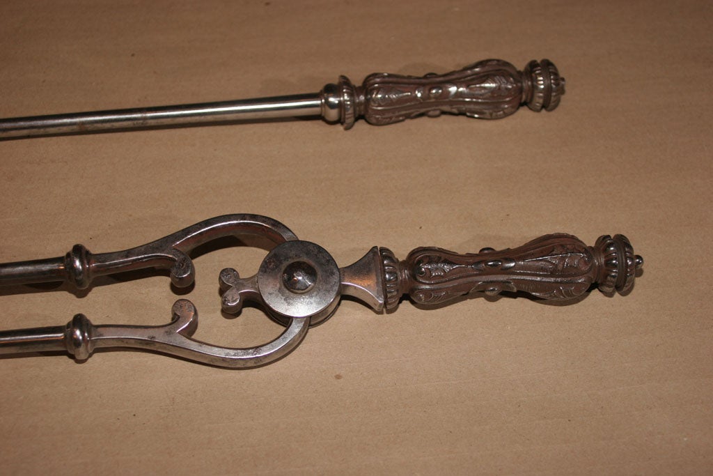 Fine Set of 19th Century English Steel Firetools In Good Condition For Sale In Greenwich, CT