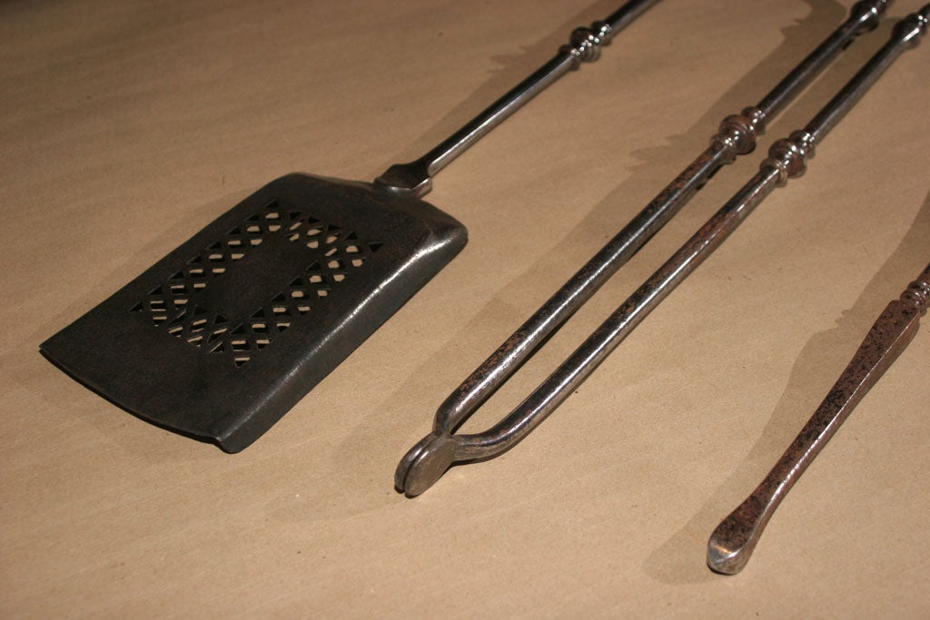 Set of George III Fire Tools In Good Condition For Sale In Greenwich, CT