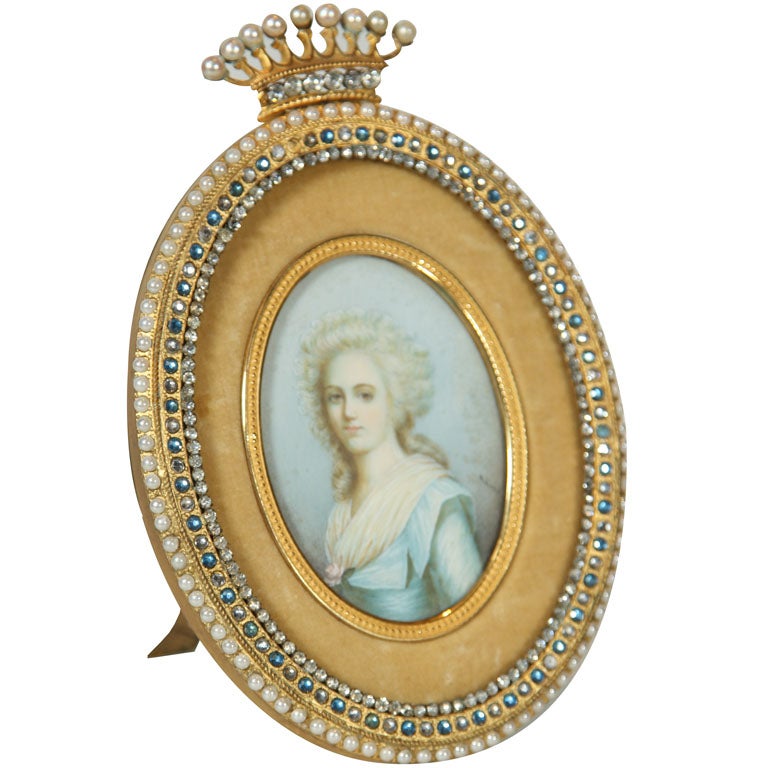 Jeweled Pearl Paste Oval Gilt Antique Picture Frame with crown