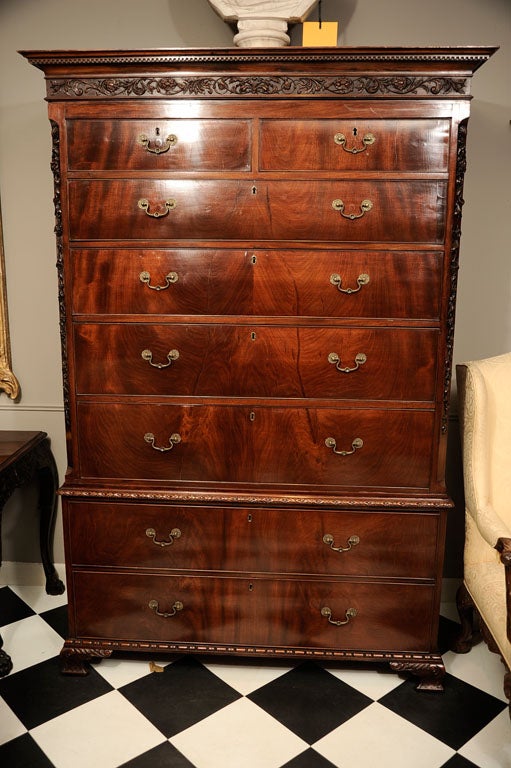 18th Century George III Mahogany Chest on Chest For Sale 5