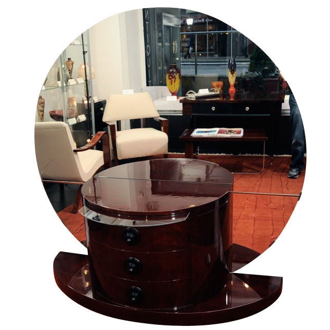 Table de coiffeuse déco en demi-cercle utilisé avec boule de Lucille en vente