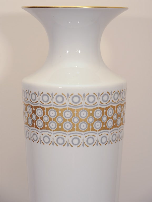 Overscaled Bavarian Porcelain and Gilt Vase by Jaeger and Co. 2