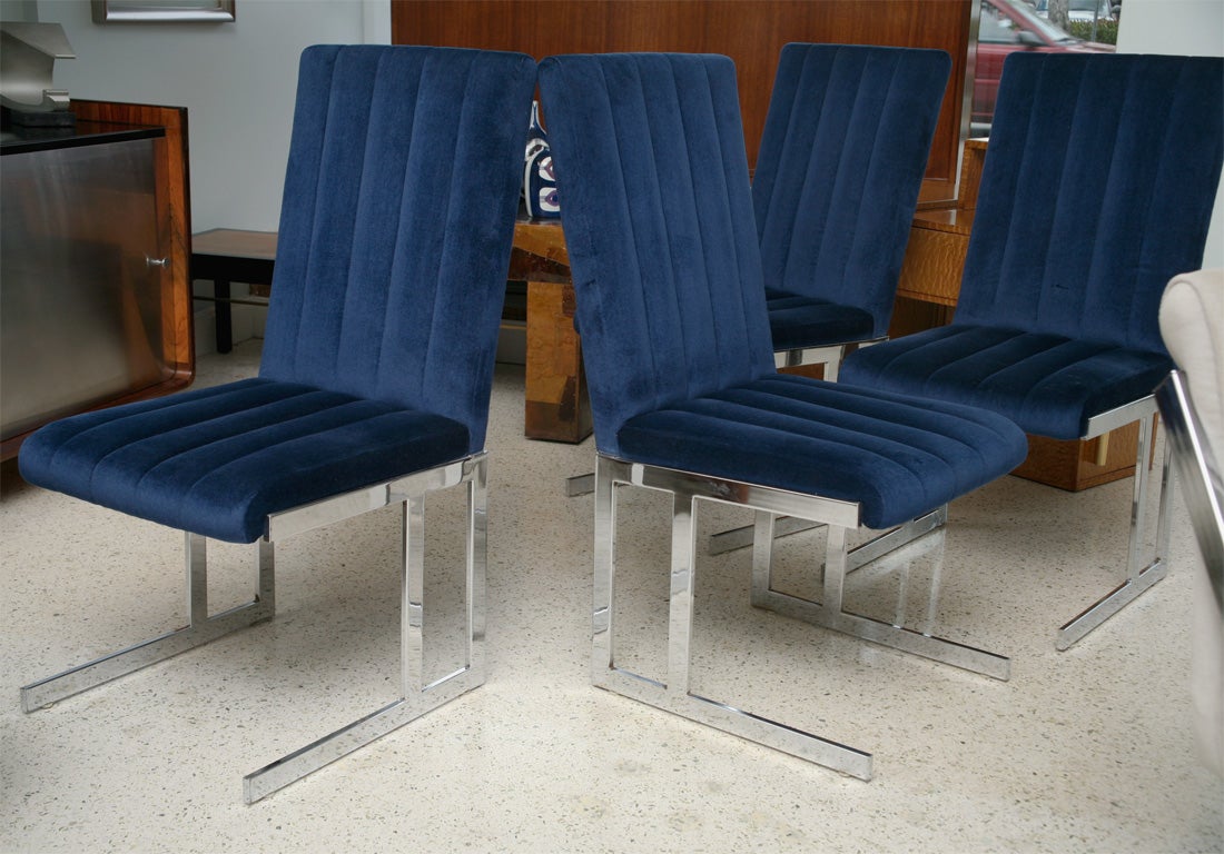 Four Mid Century Modern Polished Chrome Dining Chairs For Sale 3
