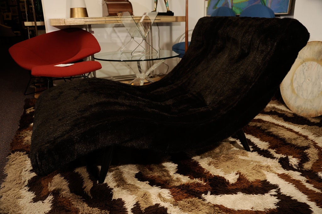 Mid Century Chaise With Faux Fur Upholstery At 1stdibs 