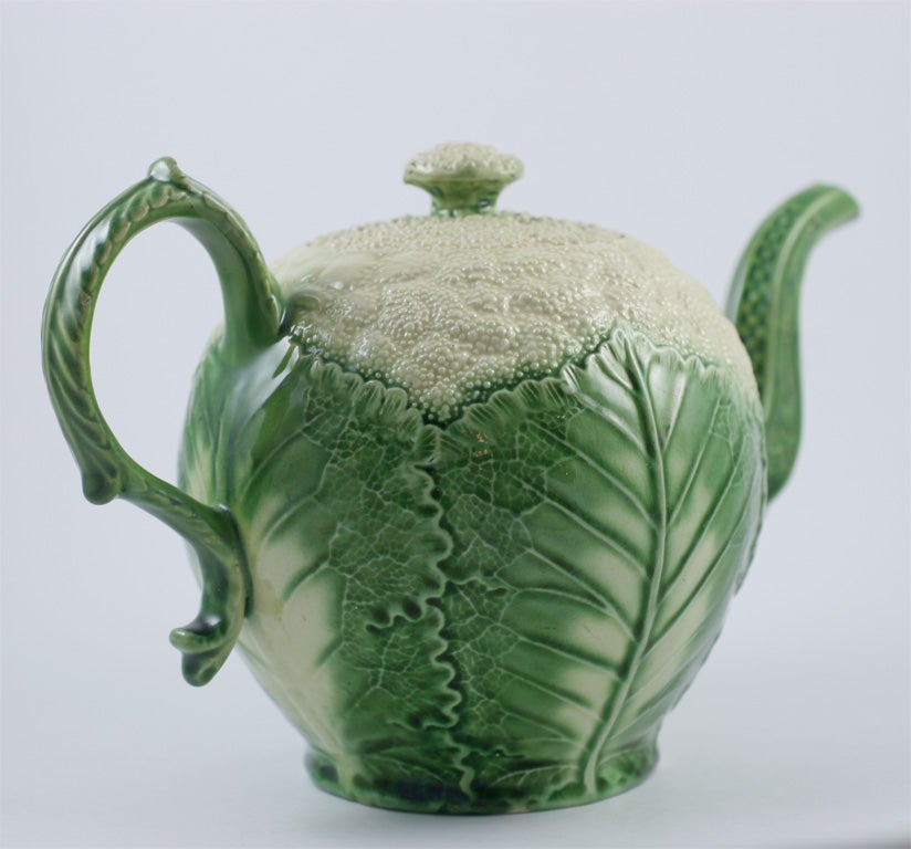 Wedgwood Cauliflower Teapot In Excellent Condition For Sale In New York, NY