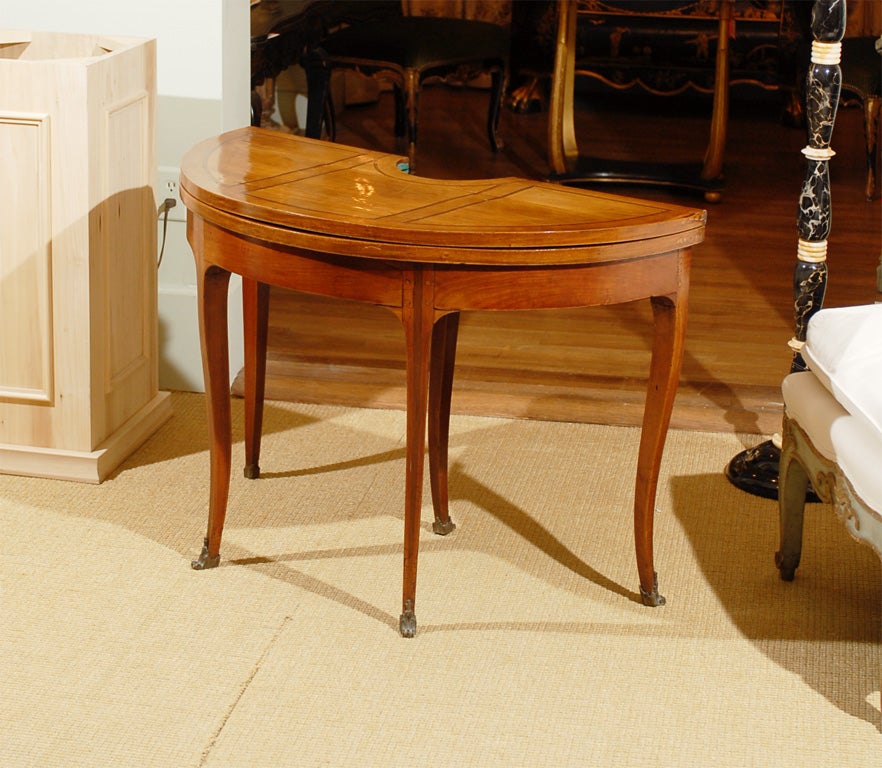 Early 18th Century Bouillotte Table