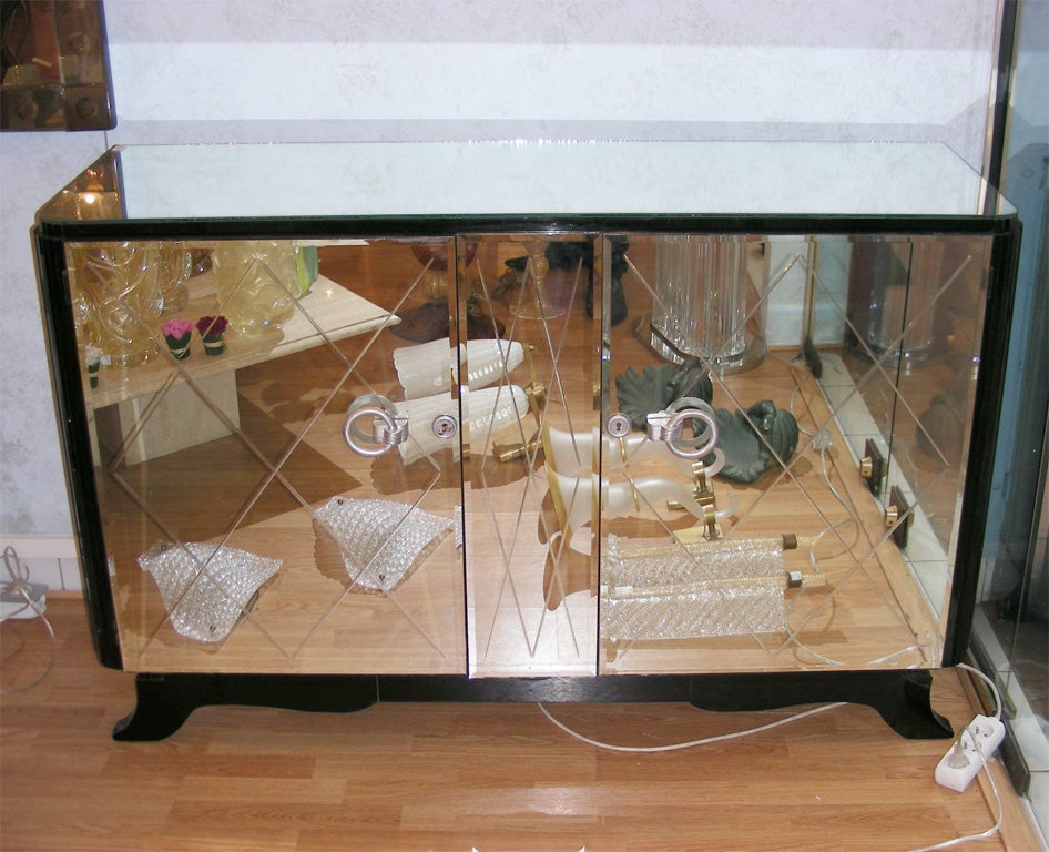 1940-1950 Art Déco Mirror-Clad Buffet