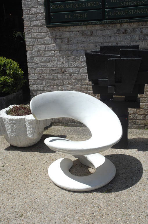 La Spiral chair by Louis Durot 3