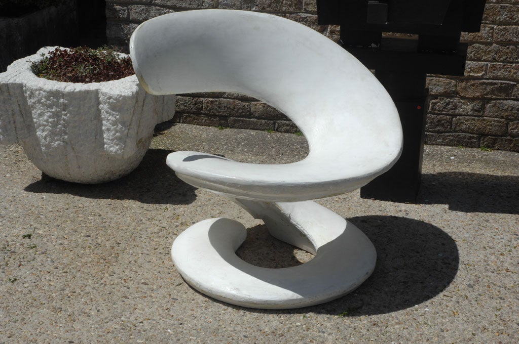 La Spiral chair by Louis Durot 4