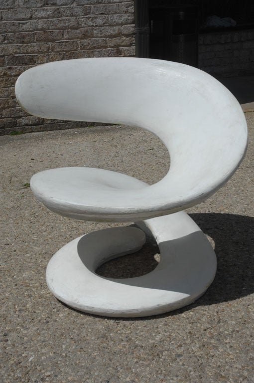 Louis Durot - La Spiral chair in fiberglass and white plaster. Despite it's sculptural <br />
form, this is a very comfortable chair.