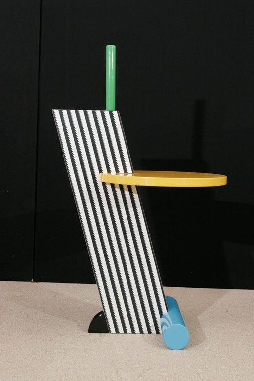 Italian A flamingo Side Table for Memphis Group