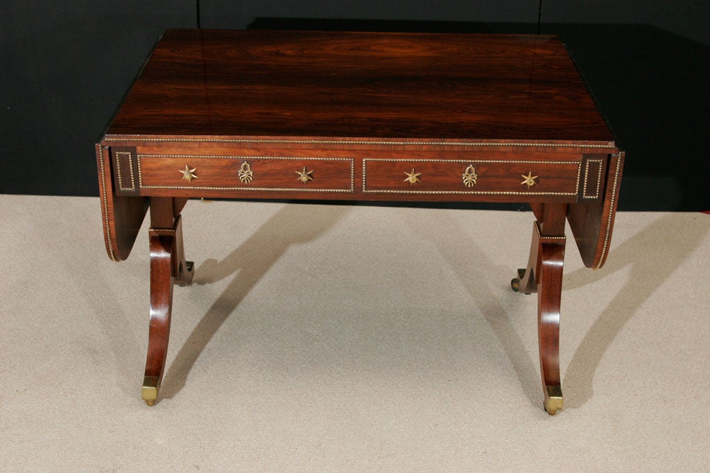 Gillows of Lancaster attributed rosewood sofa table, England circa 1805 For Sale 4