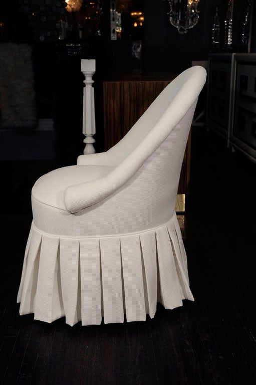 Vintage White Cotton Faille Vanity Seat 1