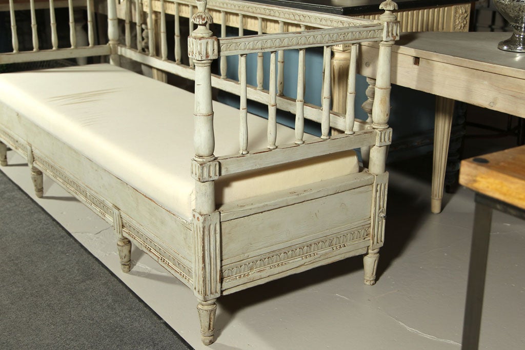 Wood 19th Century Gustavian Style Swedish Day Bed