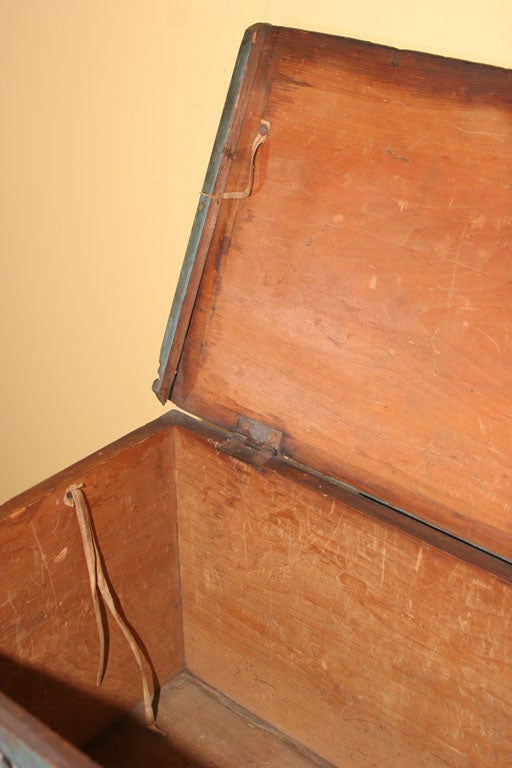 Lidded Wood Box in Original Paint 6