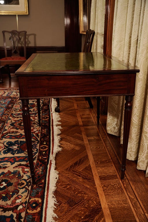 A Federal Mahogany Writing Table, Boston, 1805-1815 For Sale 2