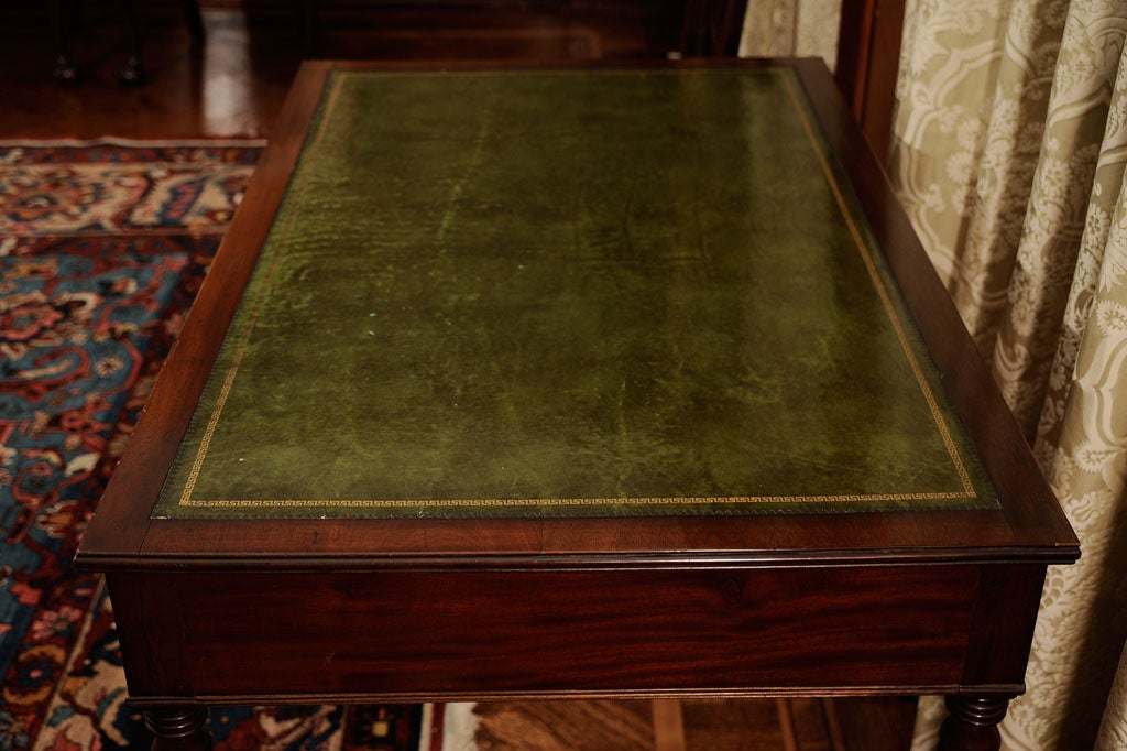 A Federal Mahogany Writing Table, Boston, 1805-1815 For Sale 3